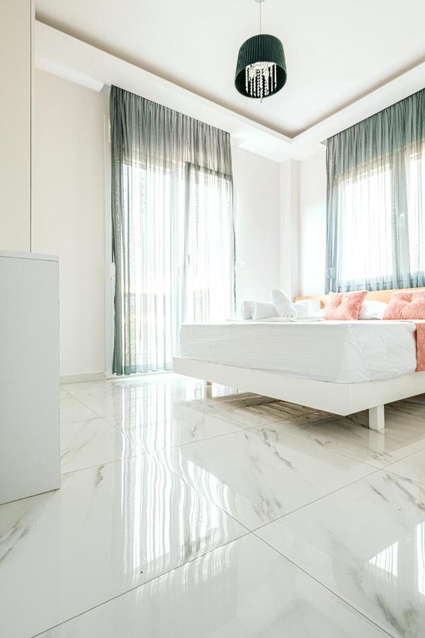 Design Suites Efharis Nea Peramos  Exterior photo